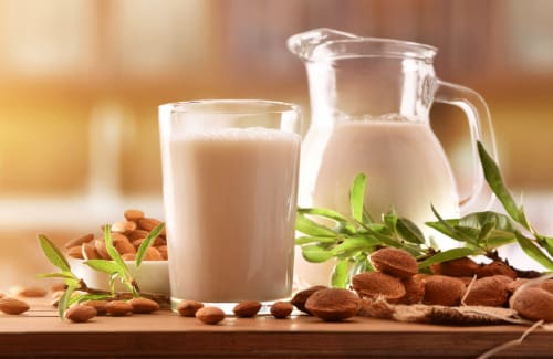 Benefits of Making Almond Milk From Home